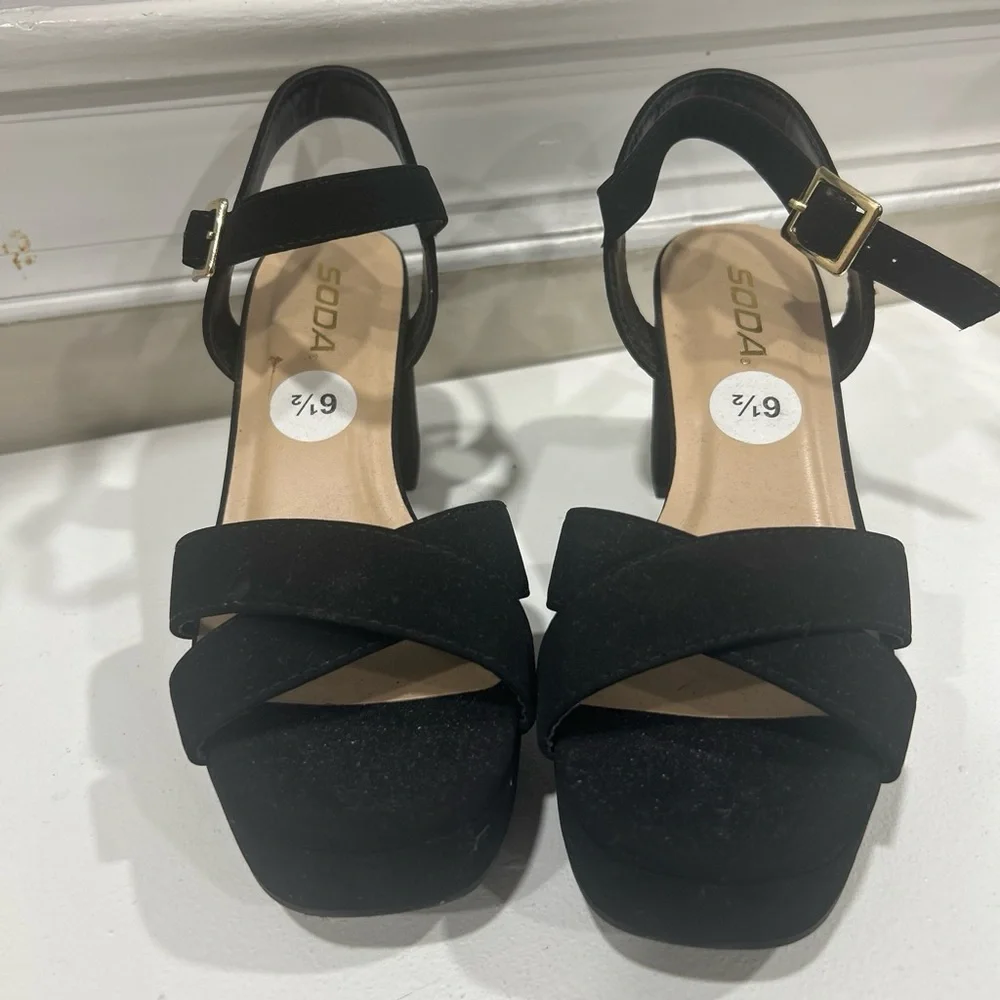 Soda Black Crisscross Platform Ankle-Strap Sandals